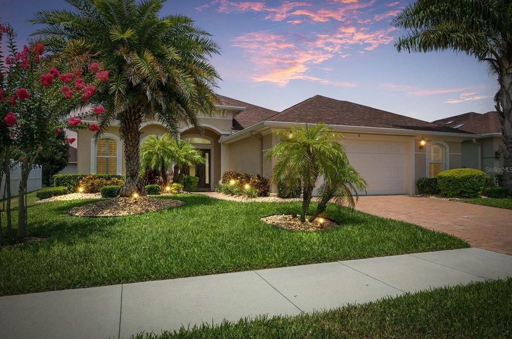3 Arena Lake Cir, Palm Coast, FL 32137