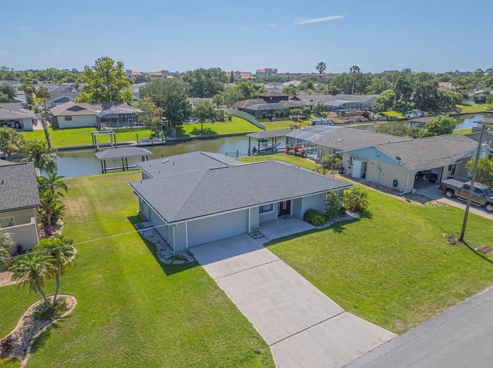 7 Claridge Ct, Palm Coast, FL 32137-8351