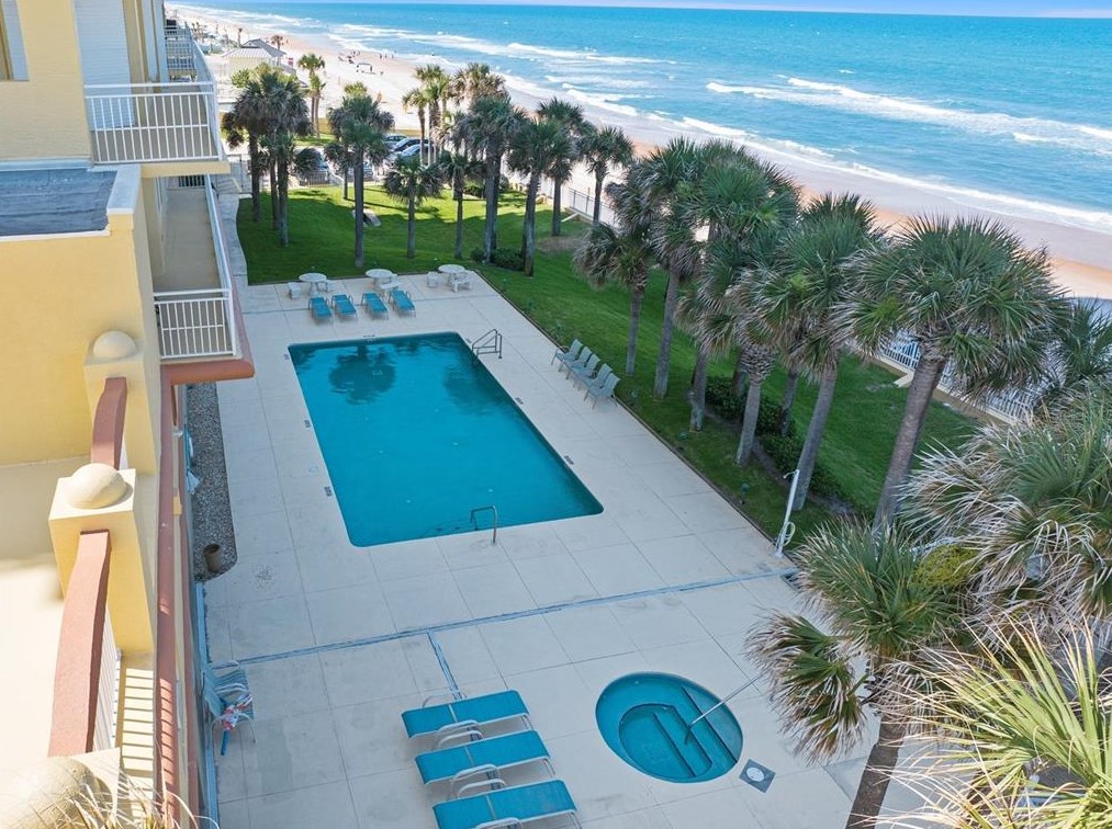 2300 Atlantic Ave, Daytona Beach FL 32118-5322 exterior