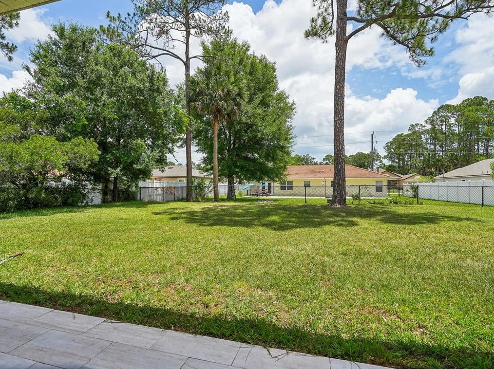 15 Poppy Ln, Palm Coast FL  32164-6741 exterior