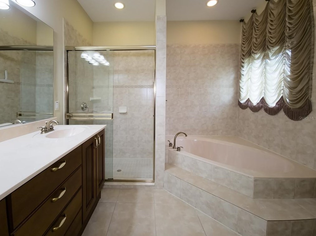 7 Edgemont Pl, Palm Coast FL  32164-6325 exterior