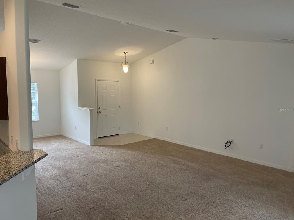 12 White Dove Ln, Palm Coast FL  32164-7247 exterior