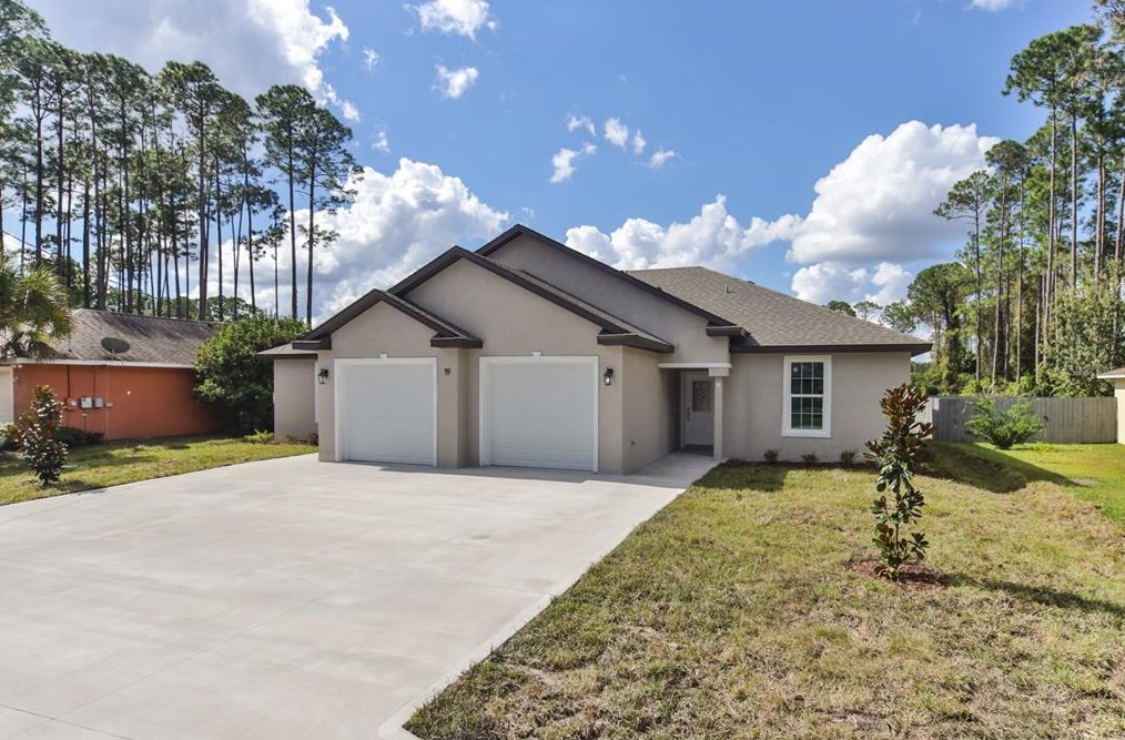 15 Regina Ln, Palm Coast, FL 32164-8938