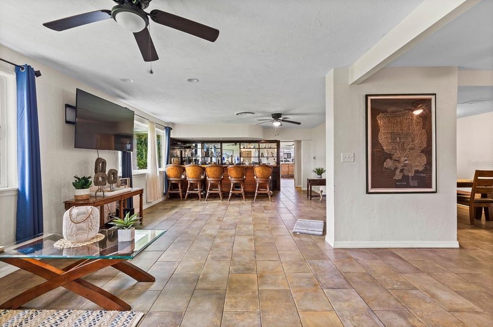 1175 John Anderson Dr, Ormond Beach FL 32176-3719 exterior