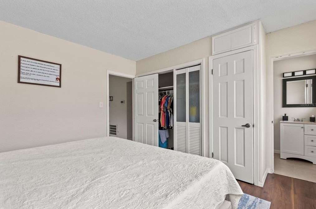 1175 John Anderson Dr, Ormond Beach FL 32176-3719 exterior