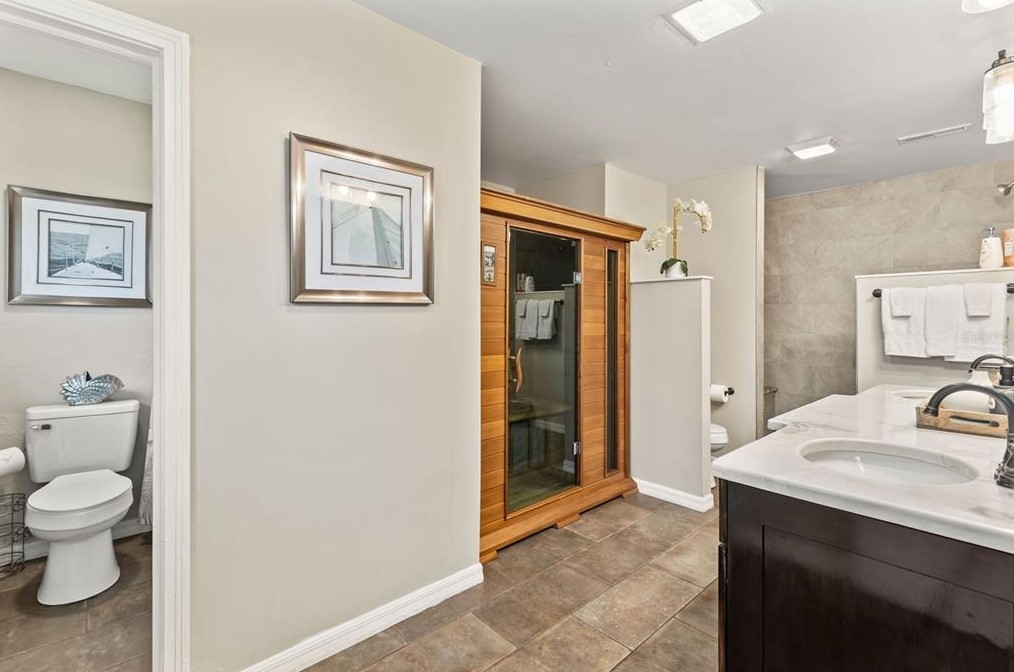 1175 John Anderson Dr, Ormond Beach FL 32176-3719 exterior