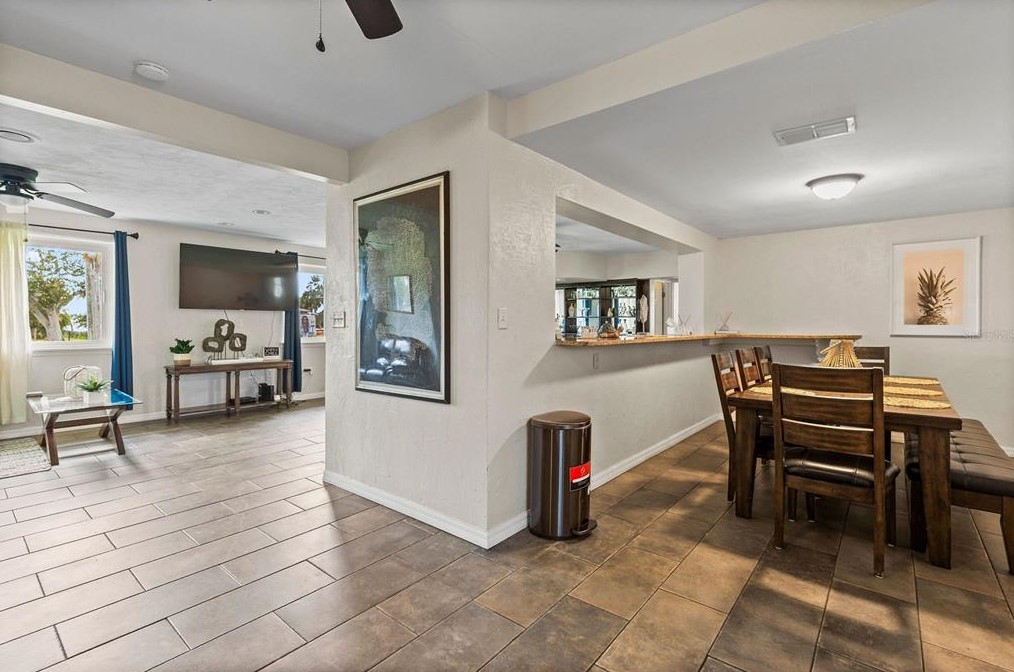 1175 John Anderson Dr, Ormond Beach FL 32176-3719 exterior