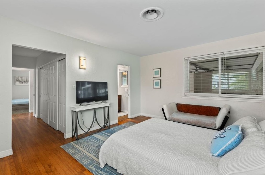 1175 John Anderson Dr, Ormond Beach FL 32176-3719 exterior