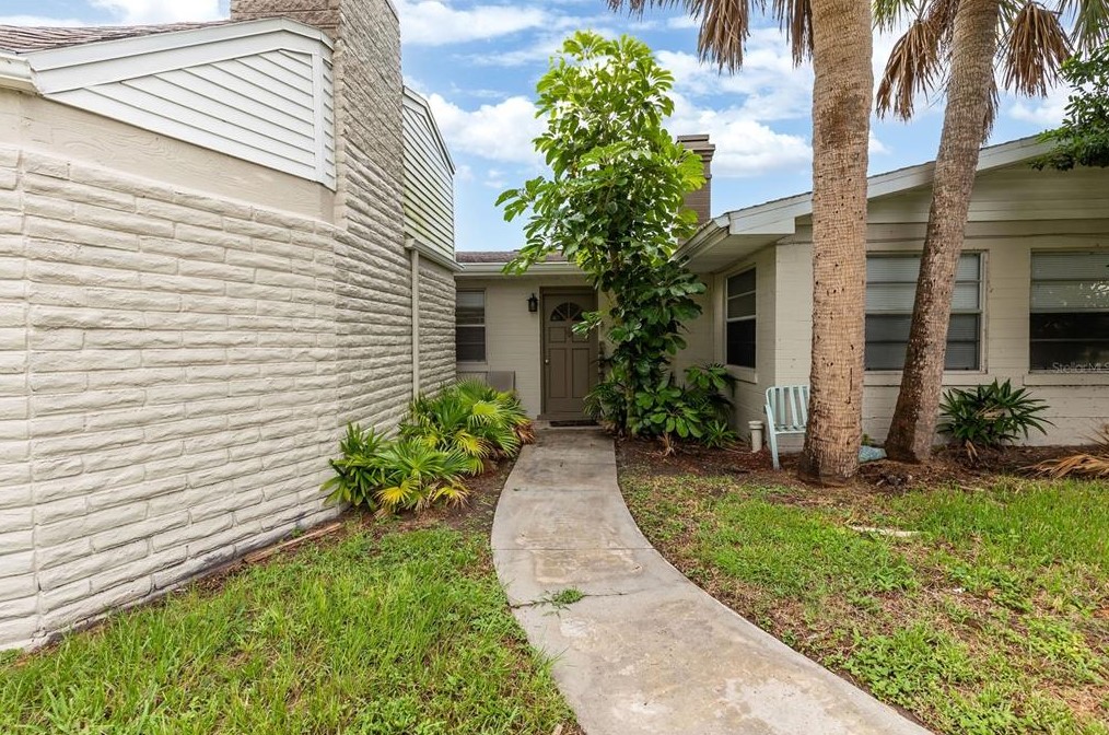 1175 John Anderson Dr, Ormond Beach FL 32176-3719 exterior