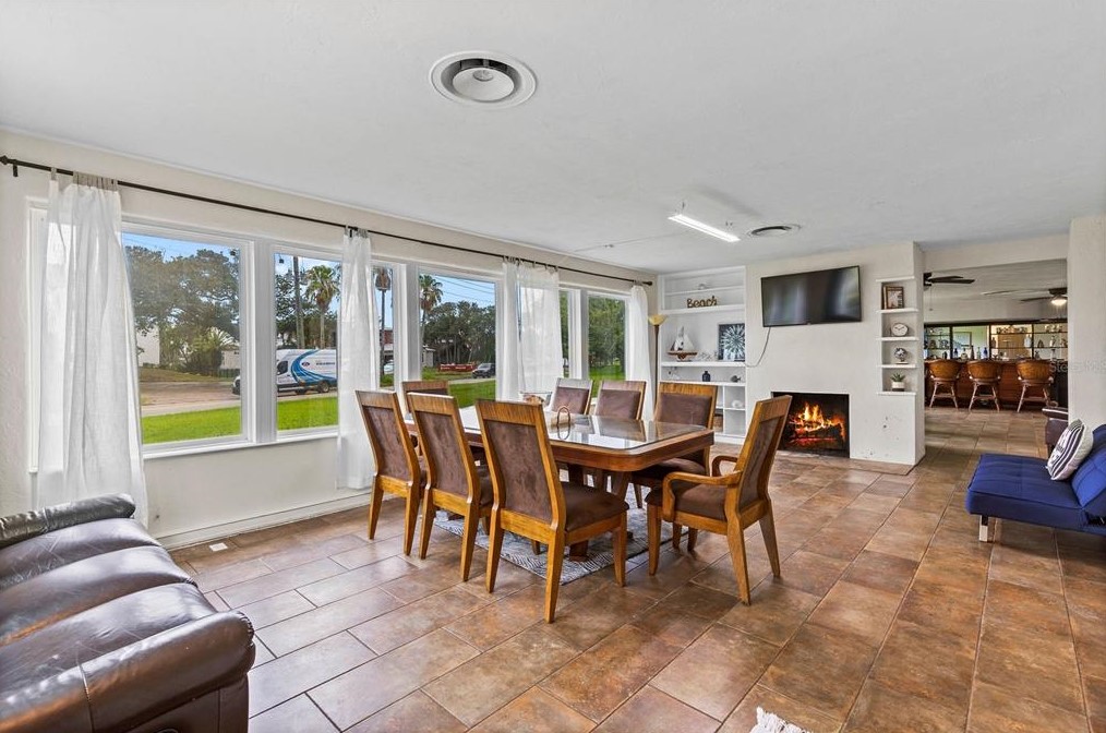 1175 John Anderson Dr, Ormond Beach FL 32176-3719 exterior