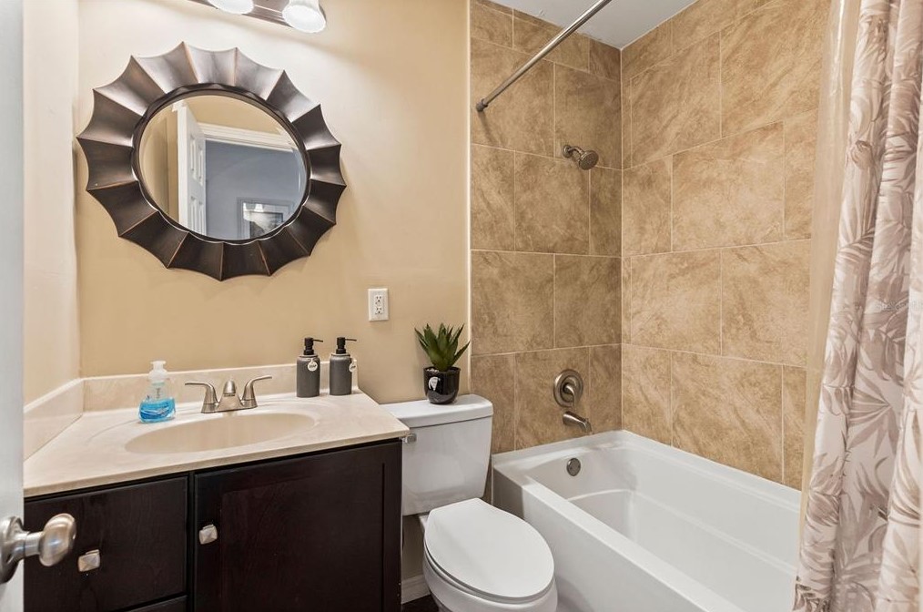 1175 John Anderson Dr, Ormond Beach FL 32176-3719 exterior