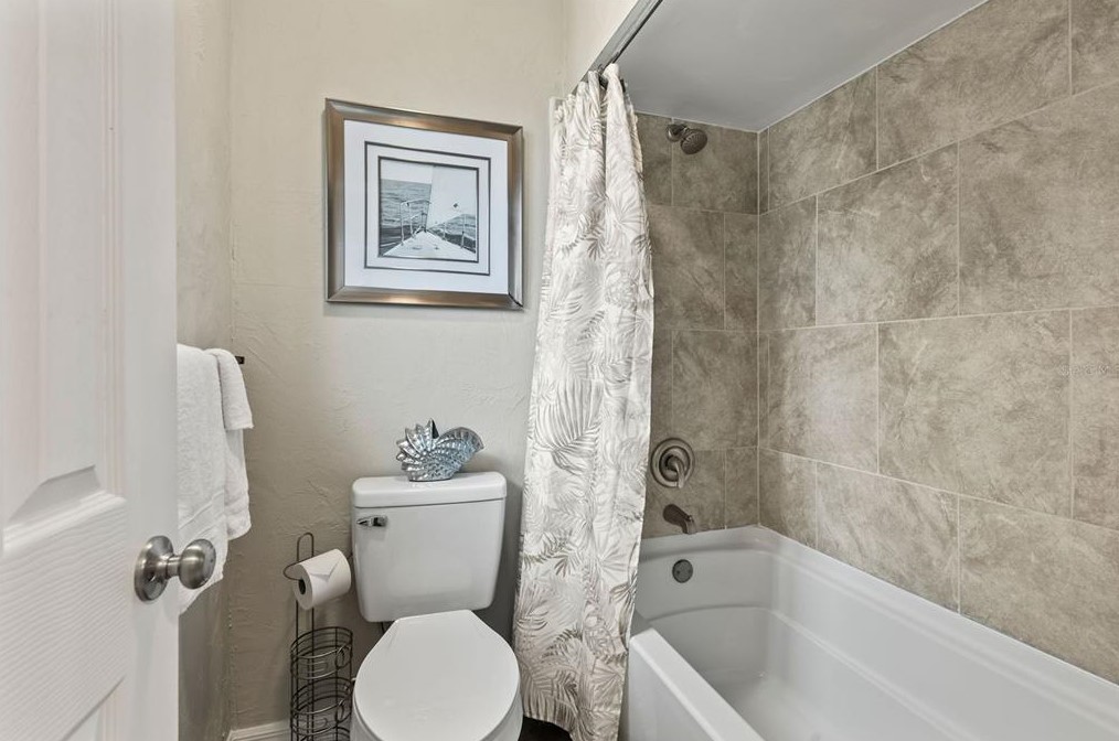 1175 John Anderson Dr, Ormond Beach FL 32176-3719 exterior