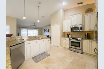 32 Woodward Lane, Palm Coast, FL 32164 - Photo 6