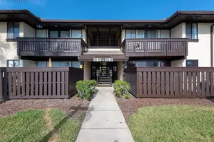 48 Club House Dr, Palm Coast, FL 32137 - Photo 2