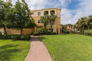 40 Casa Bella Cir, Palm Coast, FL 32137 - Photo 2