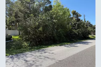 25 Cherokee Court W, Palm Coast, FL 32137 - Photo 4