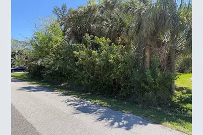 25 Cherokee Court W, Palm Coast, FL 32137 - Photo 1