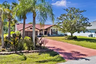 105 Colechester Ln, Palm Coast, FL 32137 - Photo 2