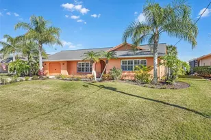 40 Clarendon Ct N, Palm Coast, FL 32137 - Photo 2