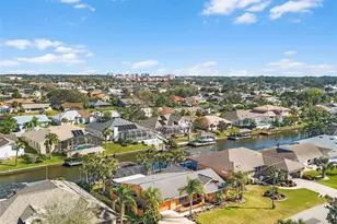 40 Clarendon Ct N, Palm Coast, FL 32137 - Photo 4