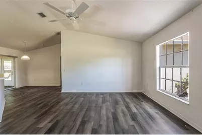 7 Brockton Lane, Palm Coast, FL 32137 - Photo 4