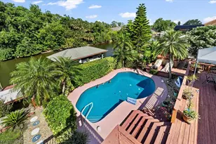 20 Crescent Ct N, Palm Coast, FL 32137 - Photo 1