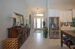 37 Lagoon Wy, Palm Coast, FL 32137 - Photo 2