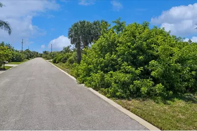 16 Mahoe Drive N, Palm Coast, FL 32137 - Photo 1