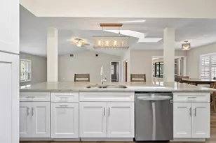 36 Woodward Ln, Palm Coast, FL 32164 - Photo 2