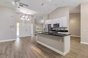 10 Falls Pl, Palm Coast, FL 32137 - Photo 6