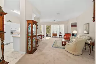 10 Chatham Pl, Palm Coast, FL 32164 - Photo 4