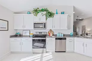 88 Rae Dr, Palm Coast, FL 32164 - Photo 10