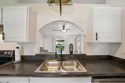 37 Lindsay Drive, Palm Coast, FL 32137 - Photo 14