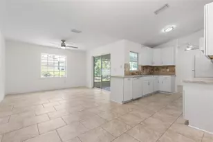 23 Pennfield Ln, Palm Coast, FL 32164 - Photo 4