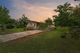 123 Peninsular Dr, Crescent City, FL 32112 - Photo 2