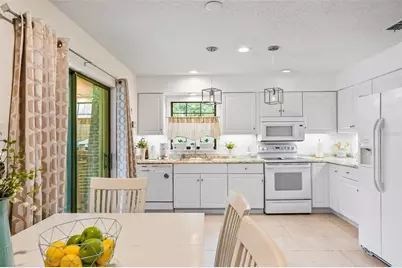 230 Beechwood Lane, Palm Coast, FL 32137 - Photo 8