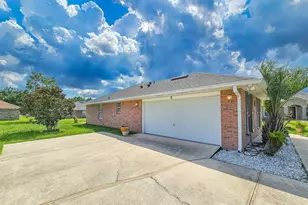 7 Lewis Pl, Palm Coast, FL 32137 - Photo 4