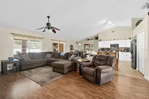 1 Pine Bluff Ln, Palm Coast, FL 32164 - Photo 10