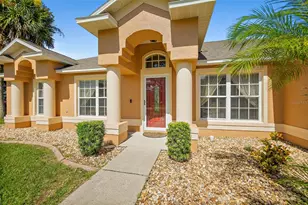 1 Pine Bluff Ln, Palm Coast, FL 32164 - Photo 2