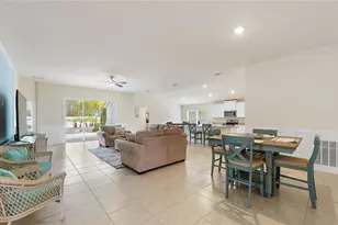 9 Rivertown Rd, Palm Coast, FL 32137 - Photo 2