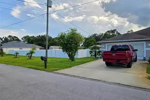 7 Bickshire Ln, Palm Coast, FL 32137 - Photo 2