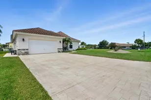 6 Valencia St, Palm Coast, FL 32137 - Photo 4