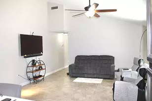 5258 Eagle Lake Dr, Palm Beach Gardens, FL 33418 - Photo 6