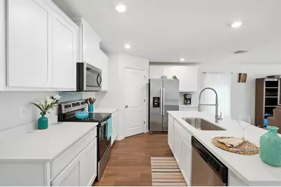 18 Poplar Drive, Palm Coast, FL 32164 - Photo 8