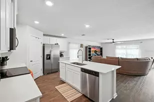 18 Poplar Dr, Palm Coast, FL 32164 - Photo 6