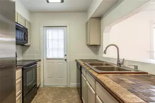 1560 Hancock Ln, Daytona Beach, FL 32117 - Photo 2