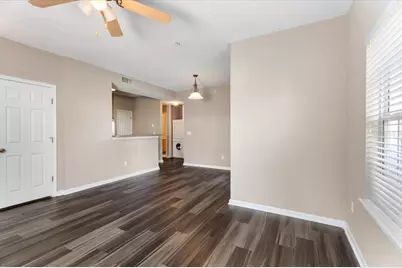 575 Oakleaf Plantation Parkway #901, Orange Park, FL 32065 - Photo 6