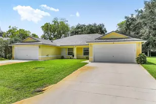 8 Fawn Ln, Palm Coast, FL 32137 - Photo 2