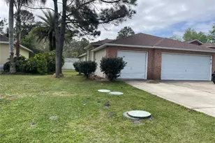 61 Buttonworth Dr, Palm Coast, FL 32137 - Photo 1