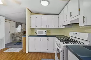 1635 Bass Ave, Seville, FL 32190 - Photo 10